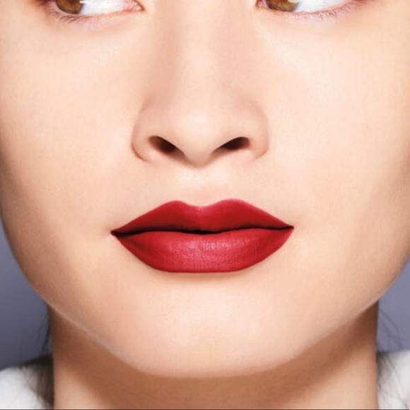 Shiseido ModernMattePowder Lipstick in exotic red - Picture 5 of 7